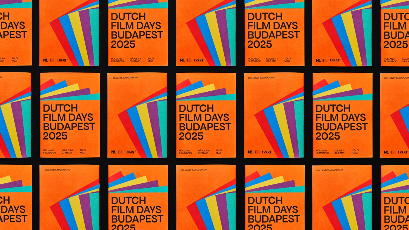 El material impreso muestra el sistema de paleta de seis colores en múltiples formatos: marca del Festival de Cine Dutch Film Days