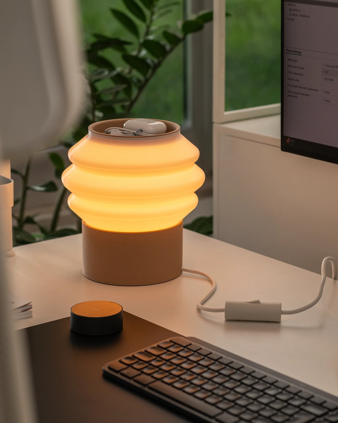 Lámpara Drop Light impresa en 3D de Teixeira Design Studio hecha de PLA reciclado