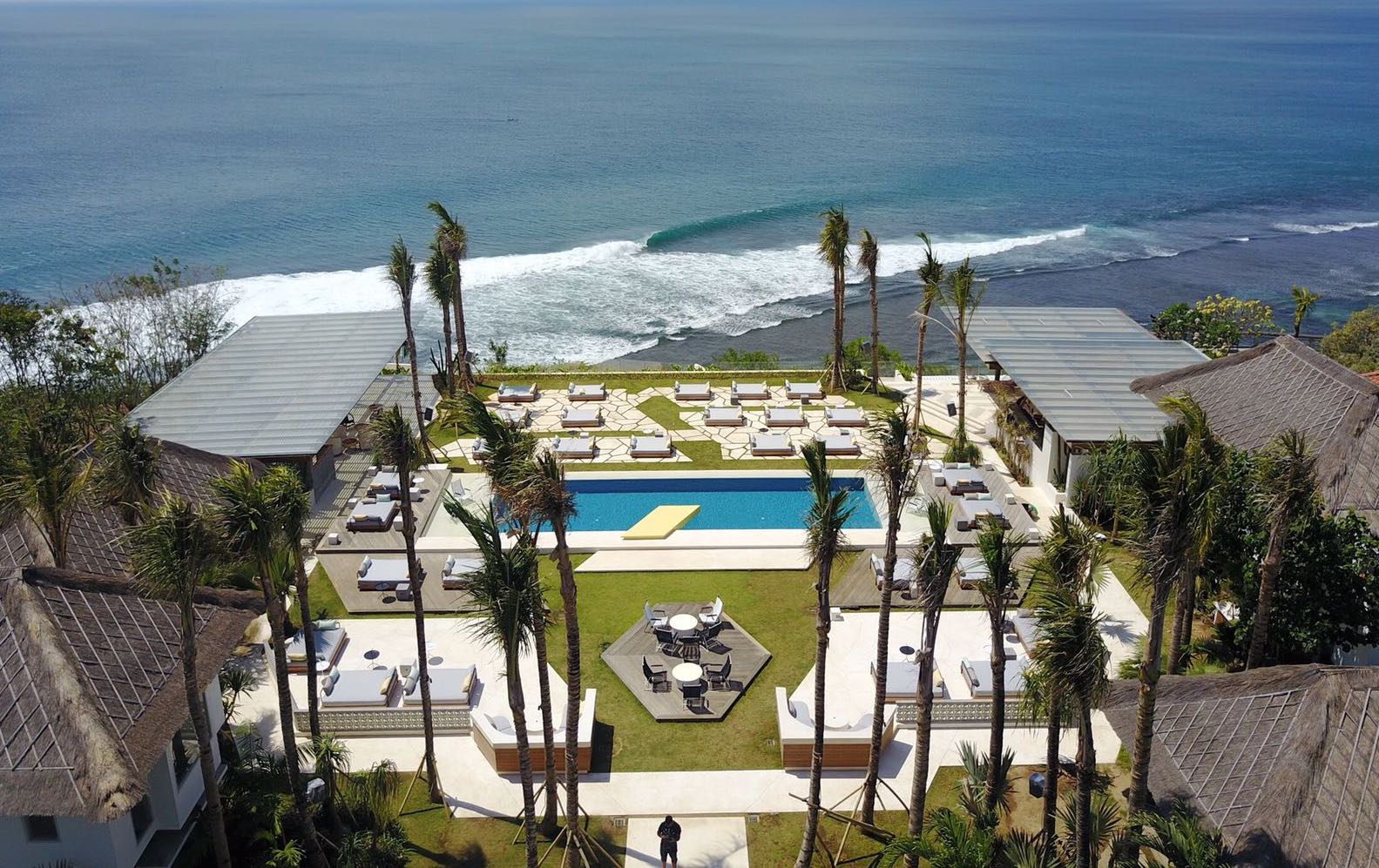 Shed.design Proyecto hotelero Ulu Cliffhouse Diseño web premiado