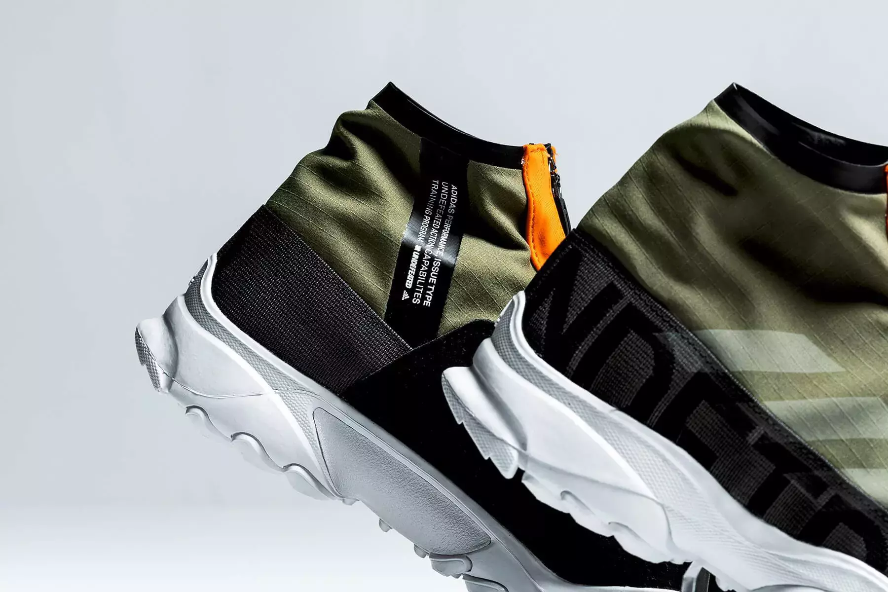 Sneaker Design of the ADIDAS x UNDEFEATED GSG9  