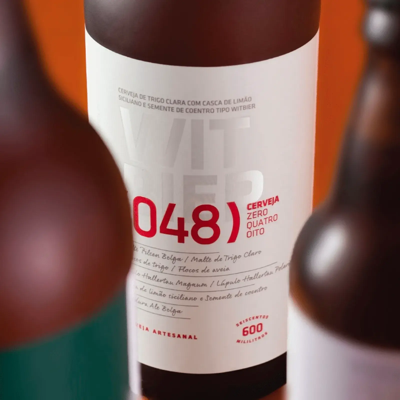 Brewing Visual Impact: Typography in Cerveja (048)'s Packaging Design