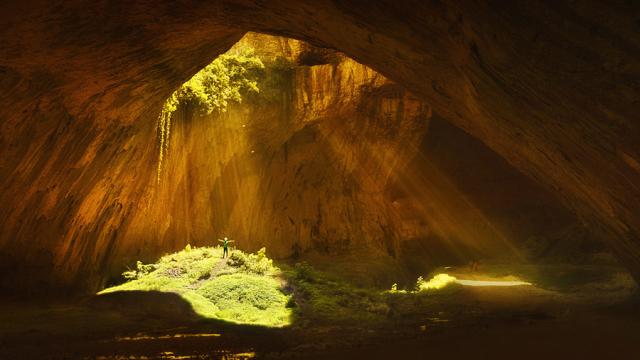 Fascinating Cave Photography