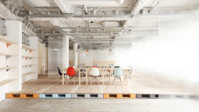 Architecture: Inside the Offices of Mozilla Japan’s Open Source Factory Space