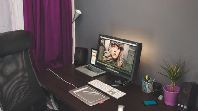 The Perfect Office - Dragon iPad holder, Milo Lamp, Marshall Bluetooth Speaker and Office Ideas
